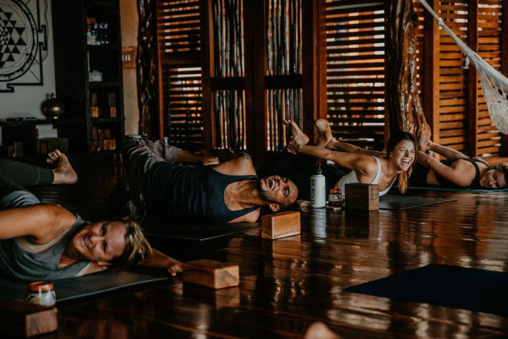 Sansara Surf Yoga & Resort 坎布塔尔 外观 照片