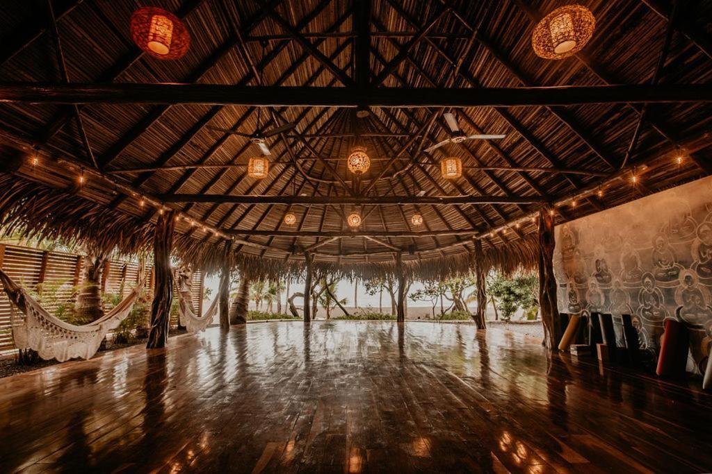 Sansara Surf Yoga & Resort 坎布塔尔 外观 照片